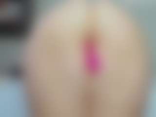 tykitaa's Live Sex Cam Show