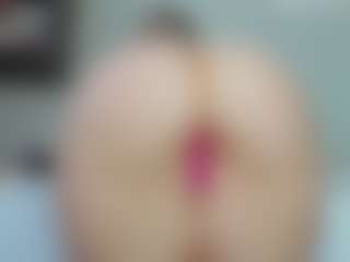 tykitaa's Live Sex Cam Show