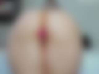 tykitaa's Live Sex Cam Show