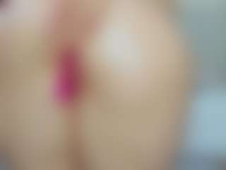 tykitaa's Live Sex Cam Show
