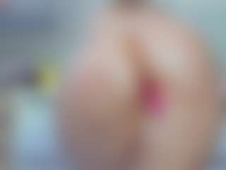 tykitaa's Live Sex Cam Show