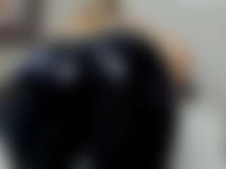 tykitaa's Live Sex Cam Show