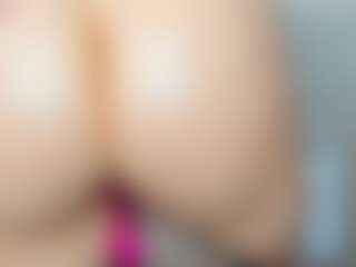 tykitaa's Live Sex Cam Show