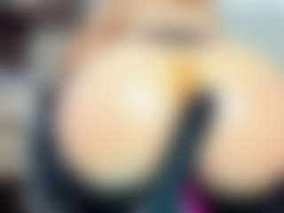 tykitaa's Live Sex Cam Show