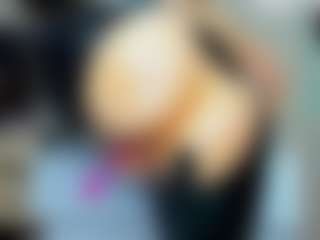 tykitaa's Live Sex Cam Show