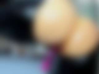tykitaa's Live Sex Cam Show