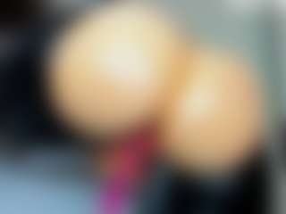 tykitaa's Live Sex Cam Show