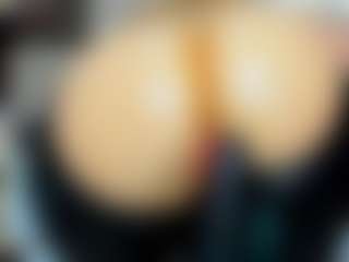 tykitaa's Live Sex Cam Show