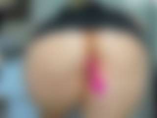 tykitaa's Live Sex Cam Show