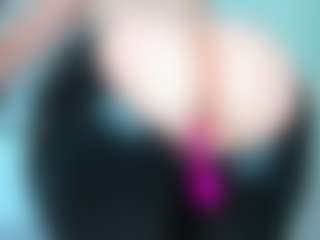 Live cam show with tykitaa - Ass Bouncing on Cam Slut