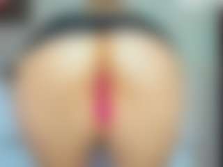Live cam show with tykitaa - Dildo on AdultVida.com