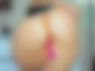 tykitaa's Live Sex Cam Show