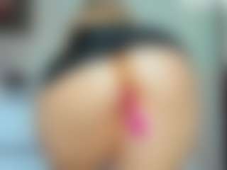 tykitaa's Live Sex Cam Show