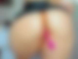 tykitaa's Live Sex Cam Show