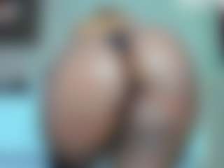tykitaa's Live Sex Cam Show