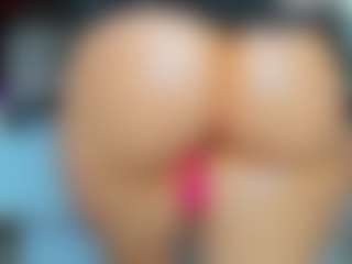 tykitaa's Live Sex Cam Show