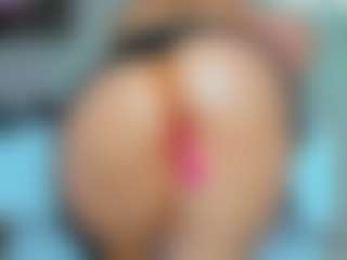 tykitaa's Live Sex Cam Show
