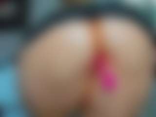 tykitaa's Live Sex Cam Show