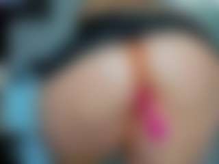 tykitaa's Live Sex Cam Show