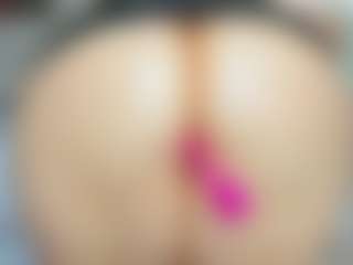 tykitaa's Live Sex Cam Show