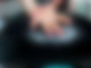 tykitaa's Live Sex Cam Show
