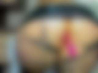 tykitaa's Live Sex Cam Show