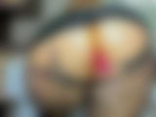 Live cam show with tykitaa - Shaved Pussy on SxyPornLive