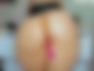 tykitaa's Live Sex Cam Show