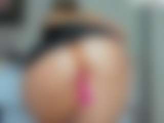 tykitaa's Live Sex Cam Show