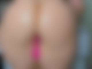 tykitaa's Live Sex Cam Show