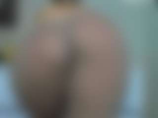 tykitaa's Live Sex Cam Show