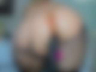 tykitaa's Live Sex Cam Show