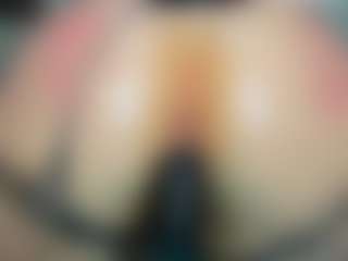 tykitaa's Live Sex Cam Show