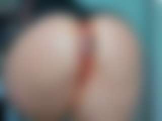Live cam show with tykitaa - Drinking on Milfs Live