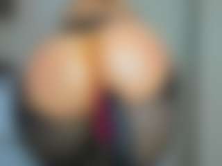 Live cam show with tykitaa - College on Gym Cam Girls