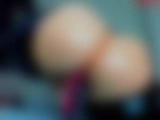 tykitaa's Live Sex Cam Show
