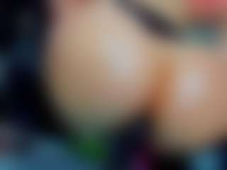 tykitaa's Live Sex Cam Show