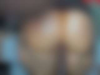tykitaa's Live Sex Cam Show