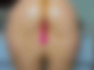 tykitaa's Live Sex Cam Show