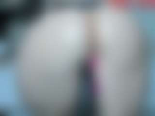 tykitaa's Live Sex Cam Show
