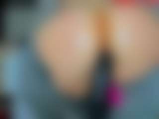 tykitaa's Live Sex Cam Show