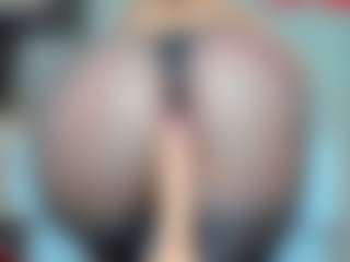 tykitaa's Live Sex Cam Show