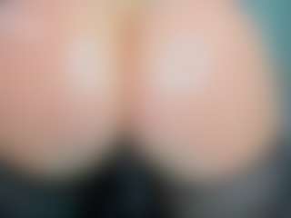 tykitaa's Live Sex Cam Show