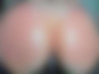 tykitaa's Live Sex Cam Show