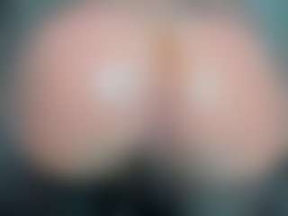 tykitaa's Live Sex Cam Show
