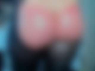 tykitaa's Live Sex Cam Show