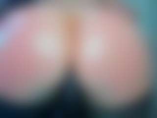 tykitaa's Live Sex Cam Show