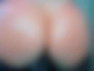 tykitaa's Live Sex Cam Show