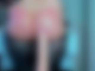 tykitaa's Live Sex Cam Show