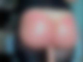 tykitaa's Live Sex Cam Show